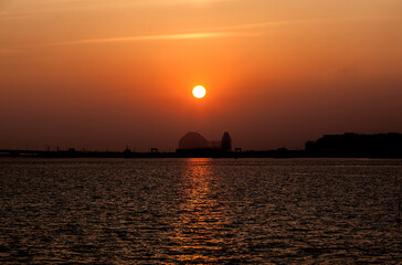 Naklejka premium View of the sunset on the sea