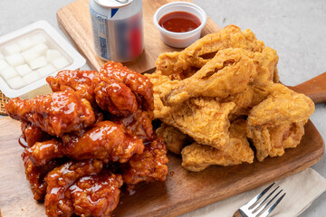 Chicken, chicken, fried, seasoning, green onion, sauce, spicy, drink, radish, soy sauce, boneless