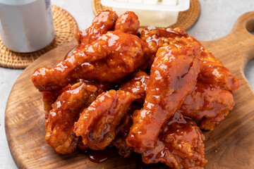 Chicken, chicken, fried, seasoning, green onion, sauce, spicy, drink, radish, soy sauce, boneless