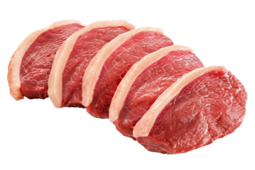 fatia de carne bovina crua isolado em fundo transparente - picanha bovina fatiada