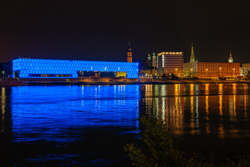 Blick von Linz-Urfahr auf das Lentosgebäude