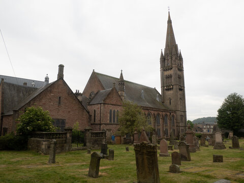 Old High Stephen Church y su cementerio, en Inverness, Highlands, Escocia, Reino Unido
