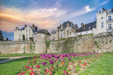 Vannes, beautiful city in Brittany, old half-timbered houses in the ramparts garden. - 782709356