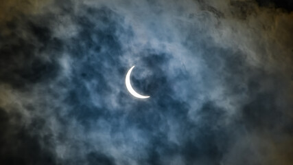 Obraz na płótnie Canvas Partial Eclipse, April 8, 2024, Irondale, Alabama, United States, North America, 1:36 pm to 2:00 pm CST
