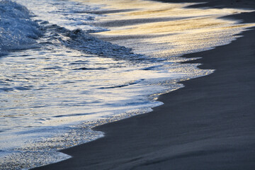 南伊豆　弓ヶ浜　美しい海と夕暮れ　コピースペースあり 背景素材 （日本、静岡県）
Minamiizu Yumigahama Beautiful sea and sunset Copy space available Background material(Shizuoka Prefecture, Japan)

