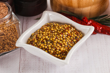 Spicy mustard sauce with seeds