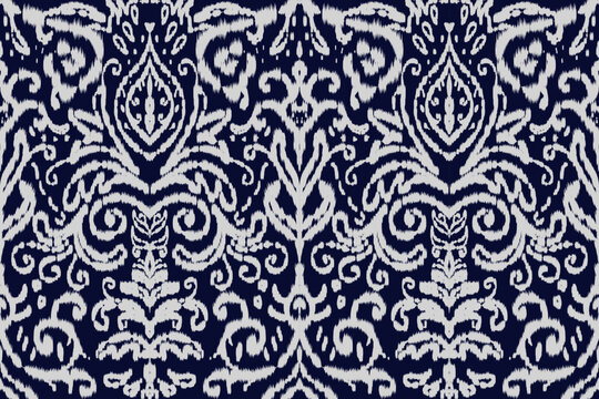 Ethnic ikat pattern.beautiful pattern. folk embroidery,bohemian style,aztec geometric art ornament print.ethnic abstract Inkatha art.Seamless fabric.design for fabric, carpet, wallpaper, clothing	