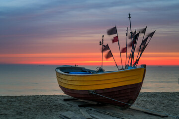 Beautiful sunrise on the beach of Baltic Sea in Sopot, Poland - obrazy, fototapety, plakaty