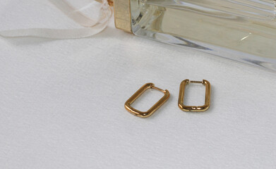 modern, stylish, elegant, lifestyle-appropriate jewellery, accessories. yellow, gold stainless...