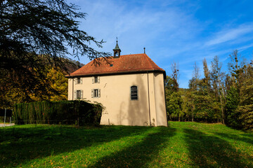 Obraz premium Small church in Verolliey near Saint Maurice, Switzerland in autumn