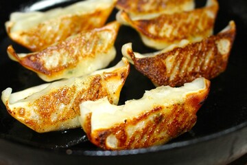 焼き餃子