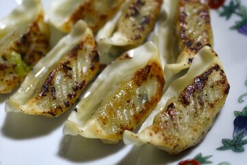 焼き餃子