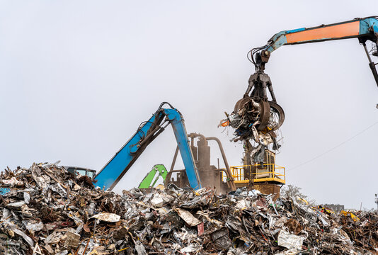 metal scrap loading machine