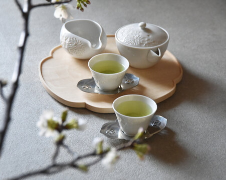 煎茶と茶道具、桜のコーディネート