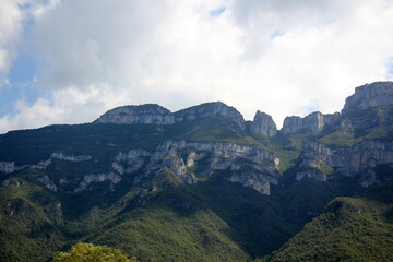 Landscape in the mountains with views of pristine nature.