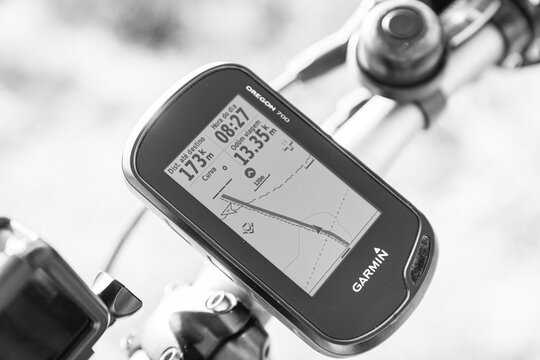 Garmin Oregon 700 GPS device on a bicycle handlebar