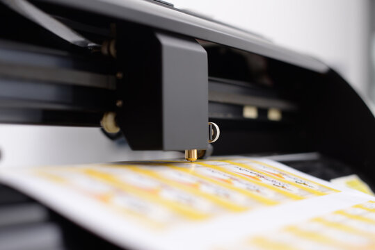 Plotter de corte. Plotter para corte de vinilo. Cutter Machine. Cutting Plotter. Cortador de vinilo