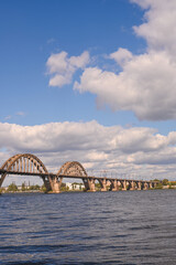 Fototapeta na wymiar the bridge over the Dnieper River. the city of Dnipro, Ukraine.