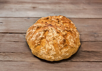 Home-baked bread according to the old recipe