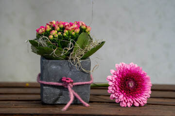 Blumen und Sträuße für Muttertag