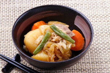 肉じゃが　家庭料理