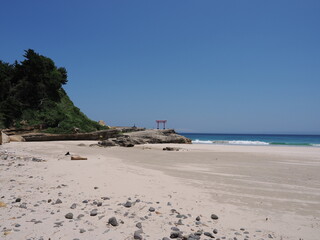 静岡県　伊豆　白浜海岸の鳥居