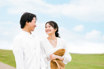 新婚旅行・ハネムーン・旅する恋人・カップル・夫婦のイメージ
