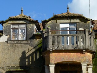 Fototapeta na wymiar Old ruin house in Northern Portugal