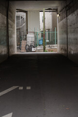 東京新宿区南元町新助坂の都市風景