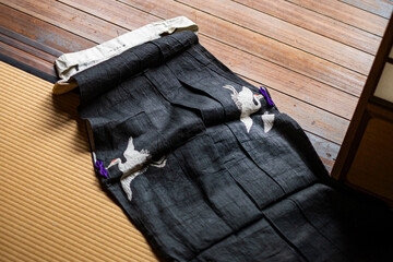 鶴の模様の古い着物_袴 - obrazy, fototapety, plakaty