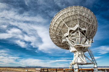 The Very Large Array (VLA) is a radio telescope located in the high desert of New Mexico, USA