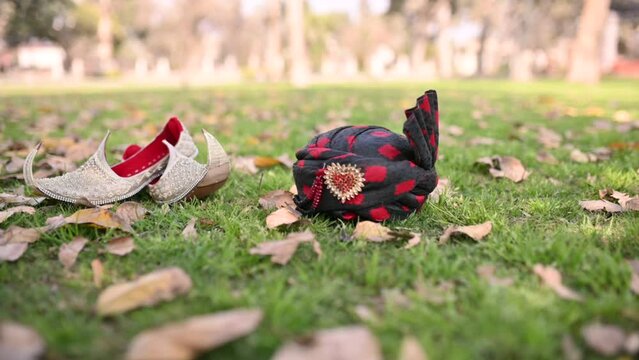 groom shoes pagri 