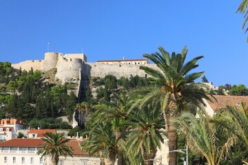 Fototapeta na wymiar Spanish Fortress elevated above Hvar town
