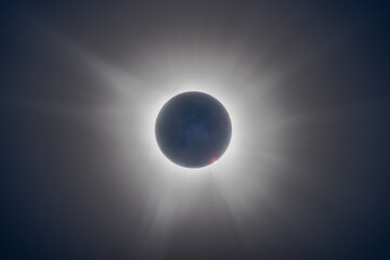 Total solar eclipse with diamond