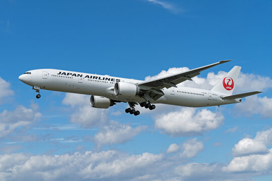 Japan Airlines JAL Boeing 777-346 plane landing at London's Heathrow Airport. London - 1st August 2023