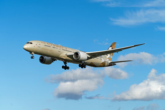 Etihad 787-9 Dreamliner plane landing at Heathrow Airport. London - 24th October 2023