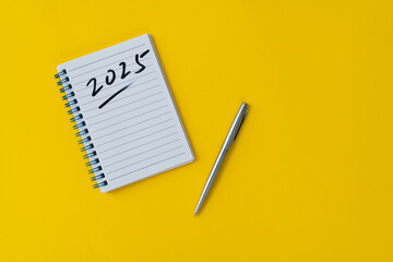 New year 2025 goals list notebook