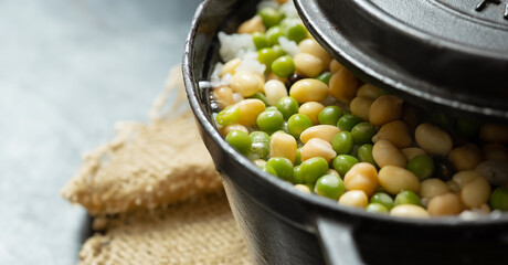 Chickpea and pea rice, Cauldron rice