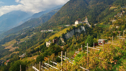 Burg Tirol und der Vinschgau