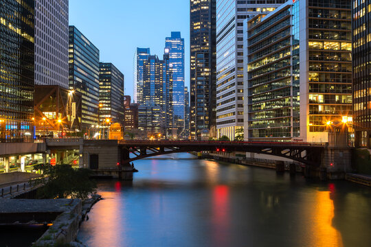 One of the many bridges that crosses the river in Chicago
