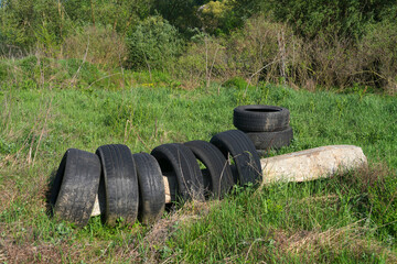 Used rubber wheels in the outdoors - 784588107