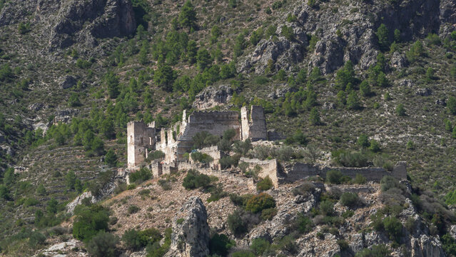 Vista aerea del Castillo de Perputxent , est&aacute; situado en el t&eacute;rmino municipal de Lorcha Espa&ntilde;a