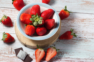 Fruity freshness: Juicy, ripe strawberries in full bloom