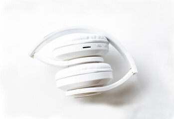 wireless white music headphones. For use in advertising or product catalog