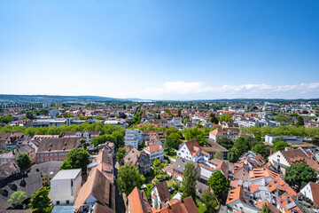 Panoramablick vom Münster Unserer Lieben Frau die Altstadt und dem Paradies an einem sonnigen Sommertag. Konstanz, Bodensee, Baden Württemberg, Deutschland, Europa.