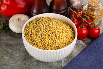 Dry ptitim heap in the bowl