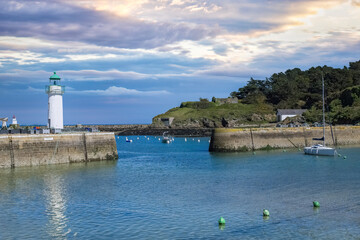 Sauzon in Brittany, the typical harbor. - 785015384