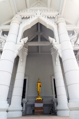 Statue at Wat Kaeo Korawaram, Krabi town.
