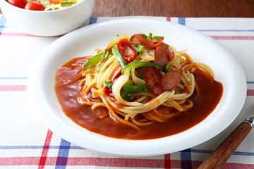 あんかけパスタ　ミラカンとサラダ