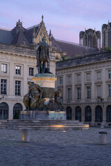 Beautiful Evening View of Place Royale in Reims - France - 785080178